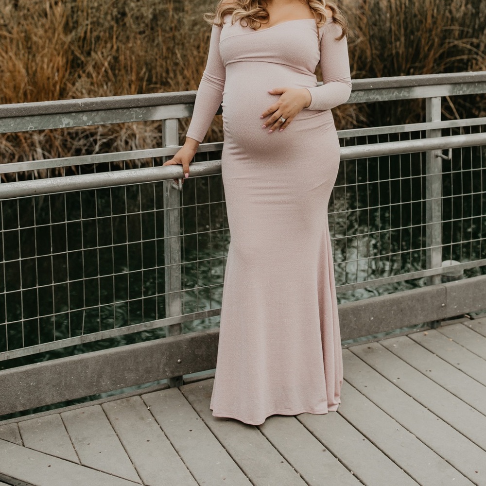 Maternity gown
